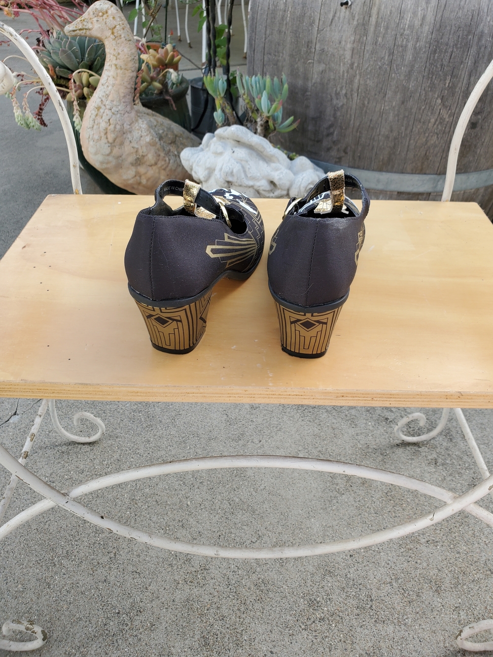 Art Deco Black & Gold Mary Jane Heels - Picture 6 of 8